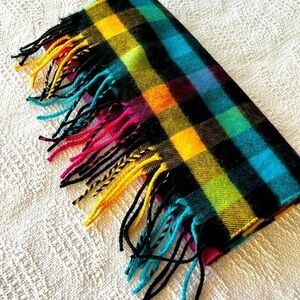 Softer than Cashmere? D&Y‎ super soft, 100% acrylic scarf scarve